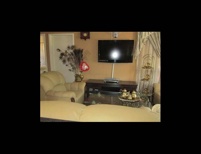 2 BEDROOM TOWNHOUSE FOR SALE IN ALBERTON NORTH